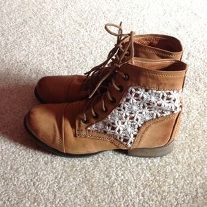Steve Madden boots Size 6