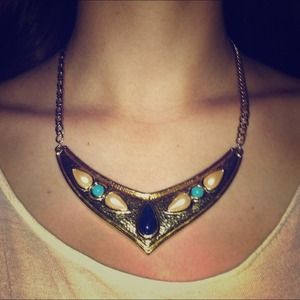 Collar Necklace