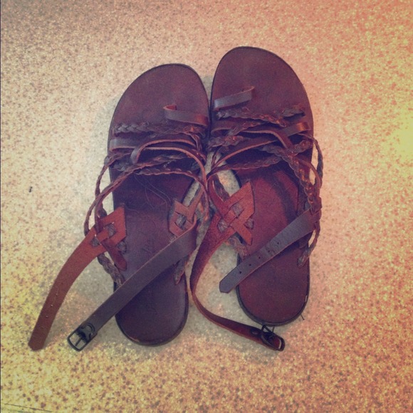 3 pairs of sandals bundle!