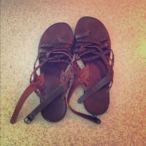 3 pairs of sandals bundle!