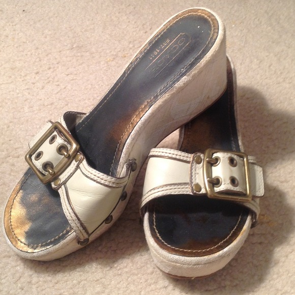 Coach beige/ ivory wedge sandal - Picture 1 of 4