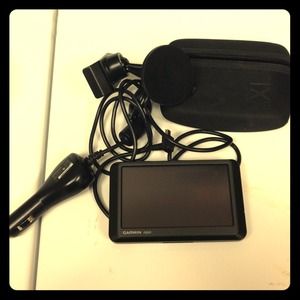 🎯hold🎯Garmin GPS & earring bundle