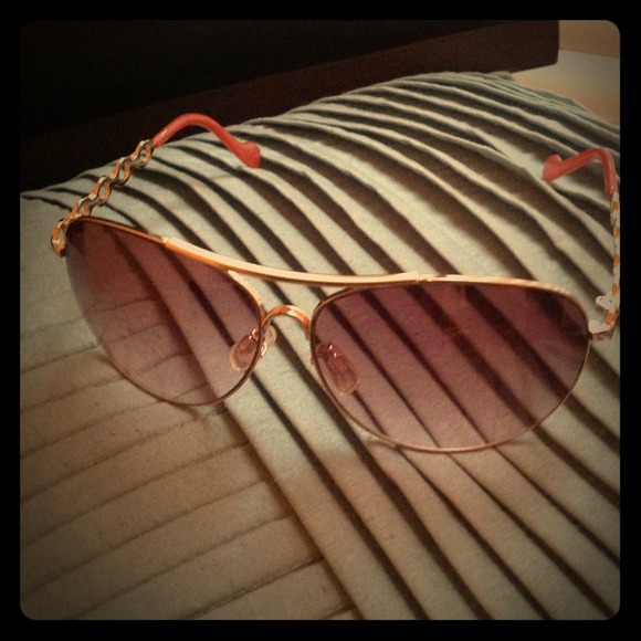 SOLD IN BUNDLE Jessica Simpson Aviators