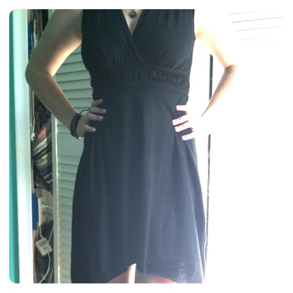 Black travelers dress. - Picture 1 of 1