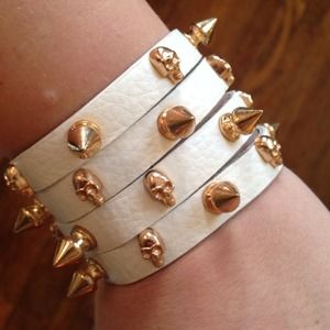 Skull and spike cuff
