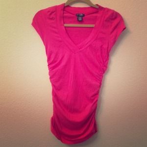 Pink V-neck with side scrunch