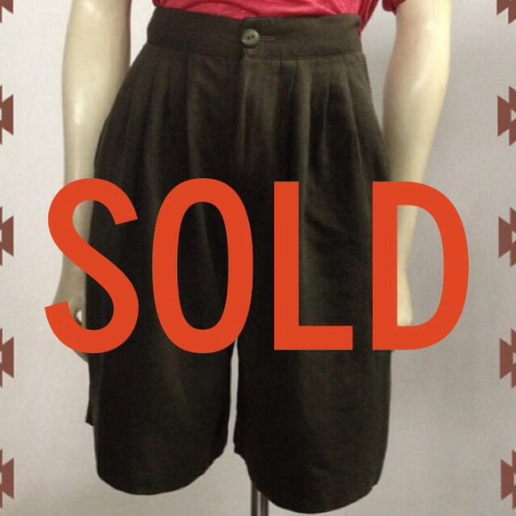 🐱SOLD🐱 Vintage high-waisted shorts