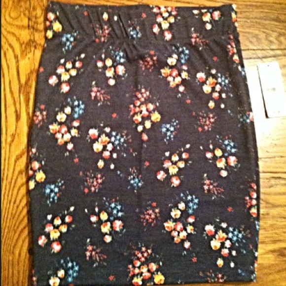 Nollie floral skirt