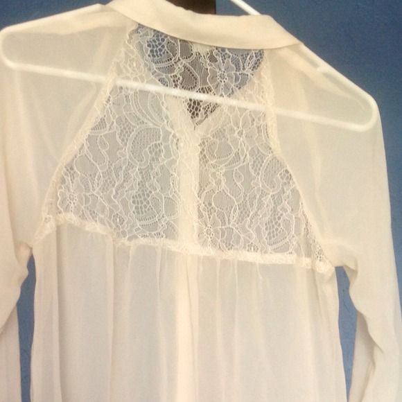 BUNDLED! Ivory hi low blouse - Picture 2 of 2