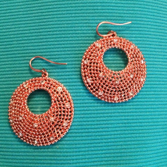 Rose gold drop earrings