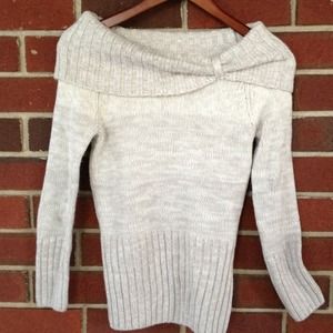 2 sweater bundle for acciowand