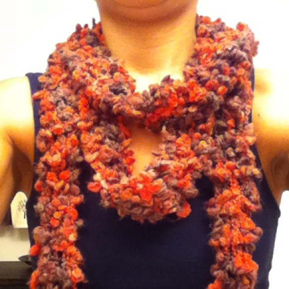 Beautiful handmade scarf - Picture 1 of 2