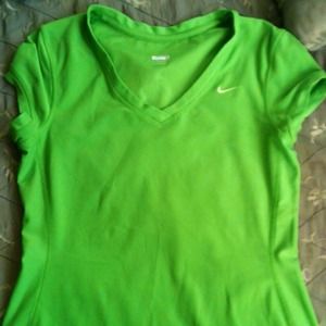 NIKE DRI FIT WORKOUT SHIRT