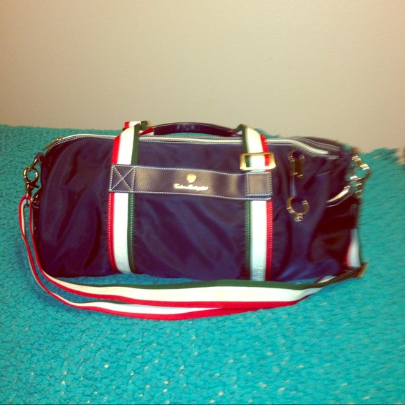 Sport bag , very convenient bring to the gym
