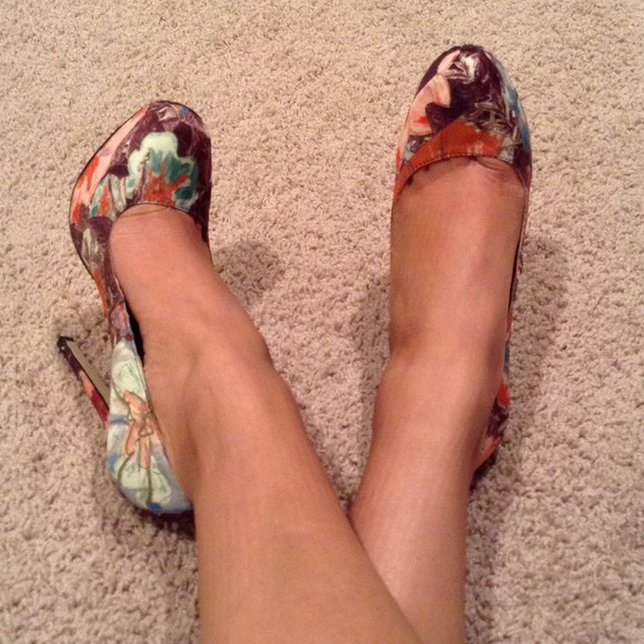 Roberto Vianni Shoes - 🎉🎉HOST PICK 10/04/13🎉🎉 - 😘 Pretty stilettos