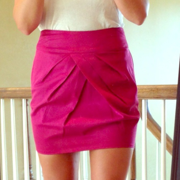 Hot pink mini skirt with zipper