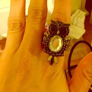 Urban outfitters stretchy owl ring