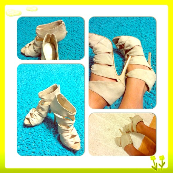 Cream color  5 inch Aldo shoe
