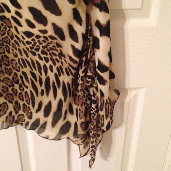 🎉HOST PICK🎉. Animal print skirt - Picture 2 of 4