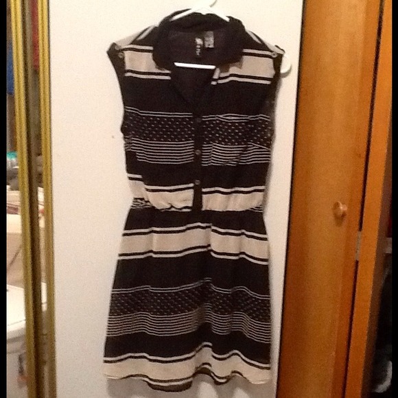 Black and white sleeveless dress PRICE FIRM