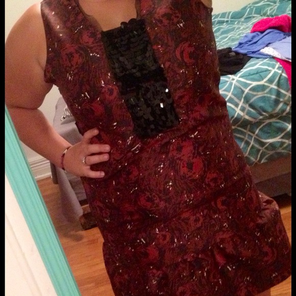 Red/black sequenced dress - Picture 2 of 3