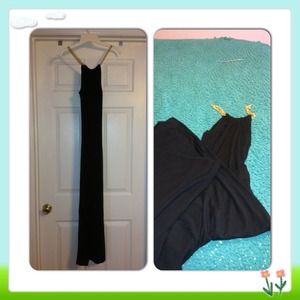 Long elegant long dress with gold strap