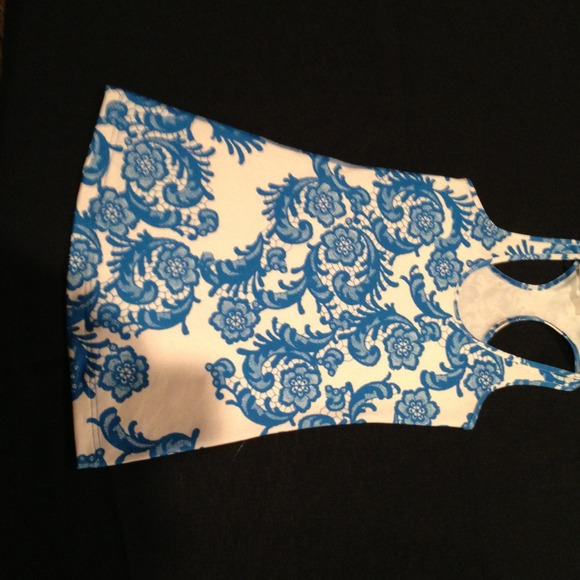 Lululemon racer back top - Picture 3 of 3