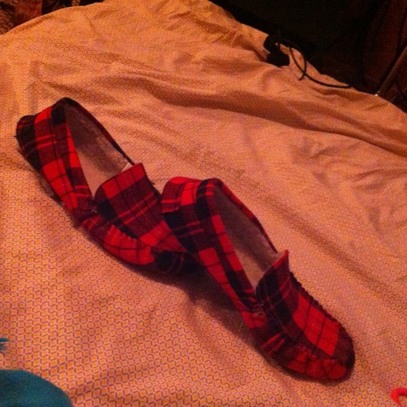 Slippers - Picture 2 of 2
