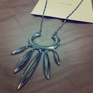 Nahla necklace in white bronze (discontinued)