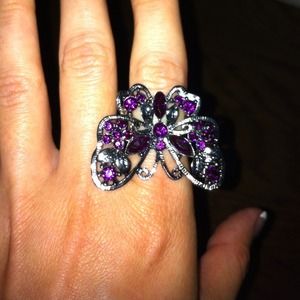 SOLD BUNDLE ring,leggings, shirt, necklace