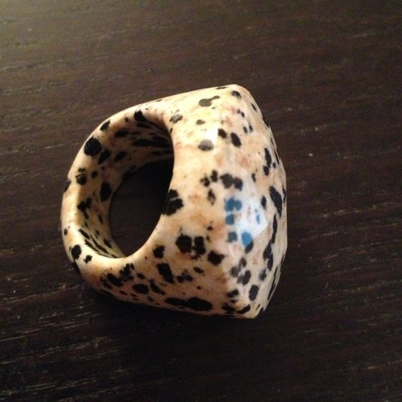 Trendy Ring - Picture 4 of 4