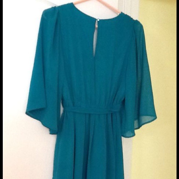 Forever 21 Emerald Green Dress with Kimono Sleeves - Picture 3 of 3