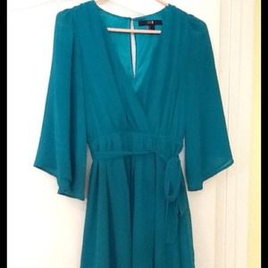 Forever 21 Emerald Green Dress with Kimono Sleeves