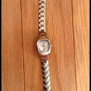 Roxy watch with flower faceplate NEW