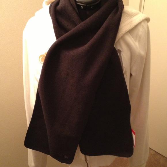 Black soft fleece scarf by The North Face.