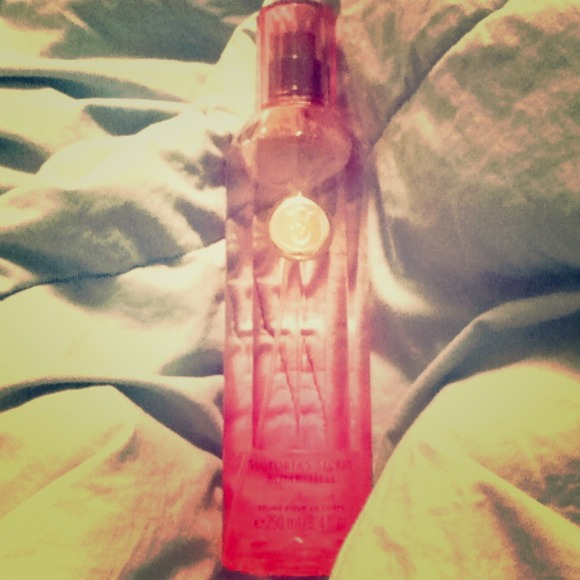 Victoria Secret Bombshell body mist
