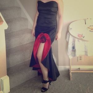 Beautiful Latina dress