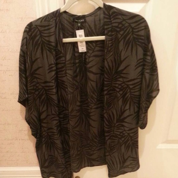Aritzia Talula Kimono