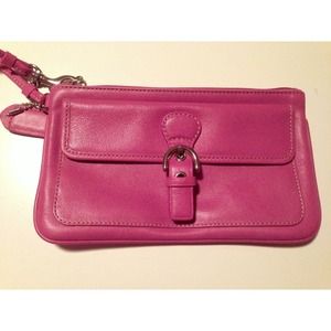 💞REDUCED💞Coach Pink Wristlet