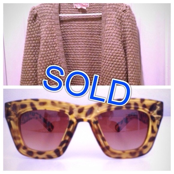 Bundle vintage sweater and new tortoise sunglasses