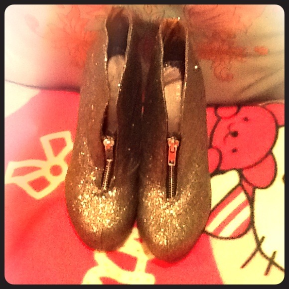 💥SLASH SALE💥Madden Girl Glitter Booties