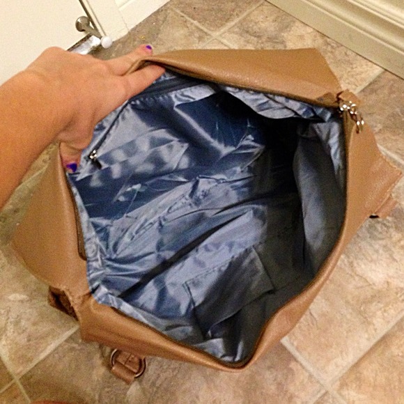 ❗🚫SOLD IN BUNDLE❗Honey Essence Handbag - Picture 4 of 4