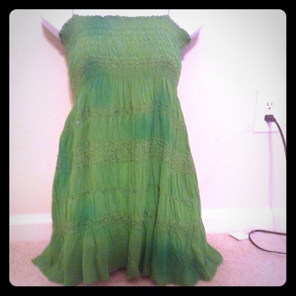 BCBG Green top