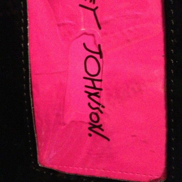 SOLD - Picture 4 of 4