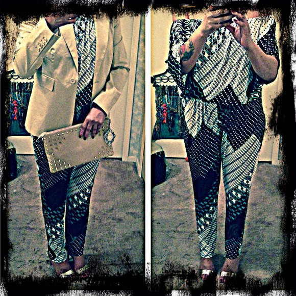 🆕 Chain Belted Jumpsuit REDUCED ( Priced to sell) - Picture 3 of 4