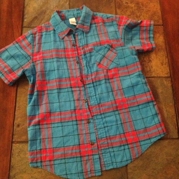 Button up checkered top - Picture 2 of 3