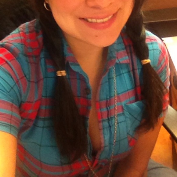 Button up checkered top - Picture 3 of 3