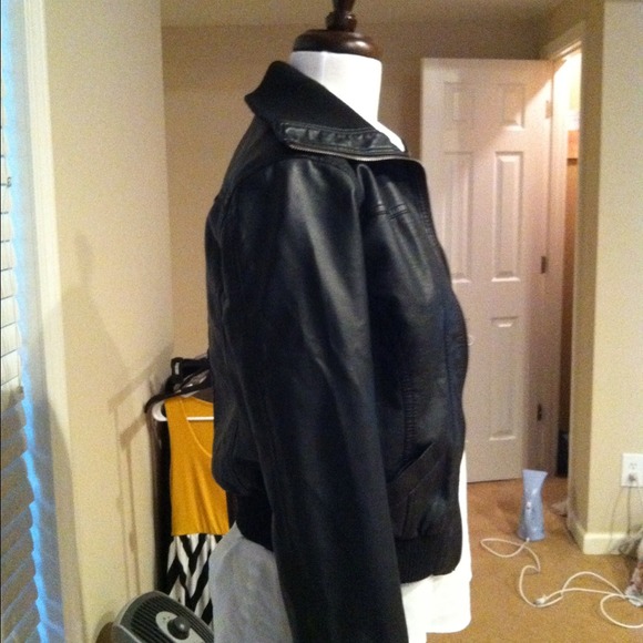 🌟bundled🌟 faux leather moto jacket - Picture 2 of 3