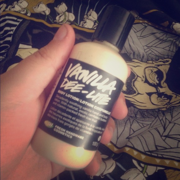 LUSH Vanilla Dee-Lite Body Lotion 👍