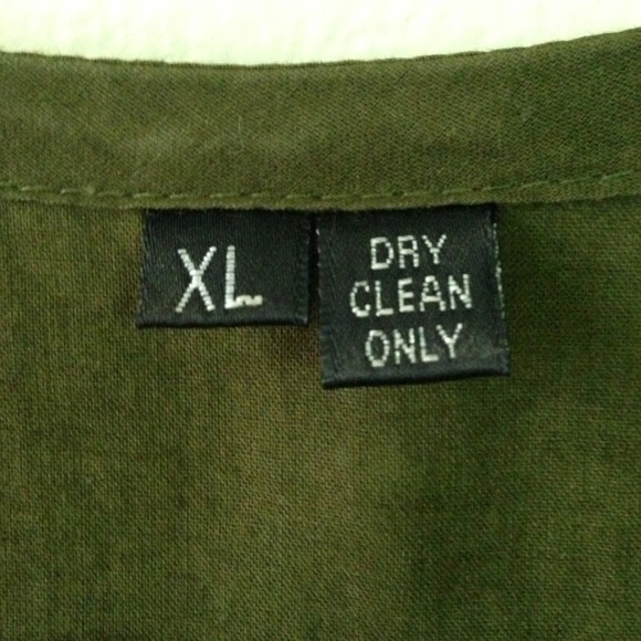 Beautiful embroidery flower work Kurti - Picture 3 of 5